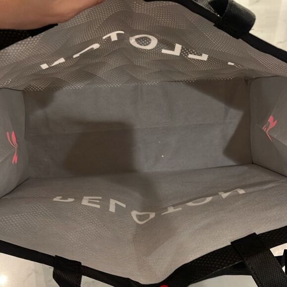 Reusable Peloton Bag/Tote with Red Snap - Picture 4 of 4